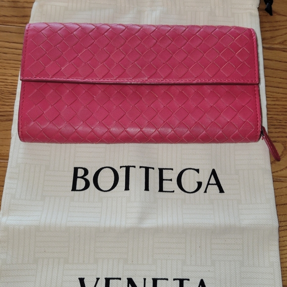 Bottega Veneta Handbags - Bottega Veneta Intrecciato Cranberry Woven Leather Clutch